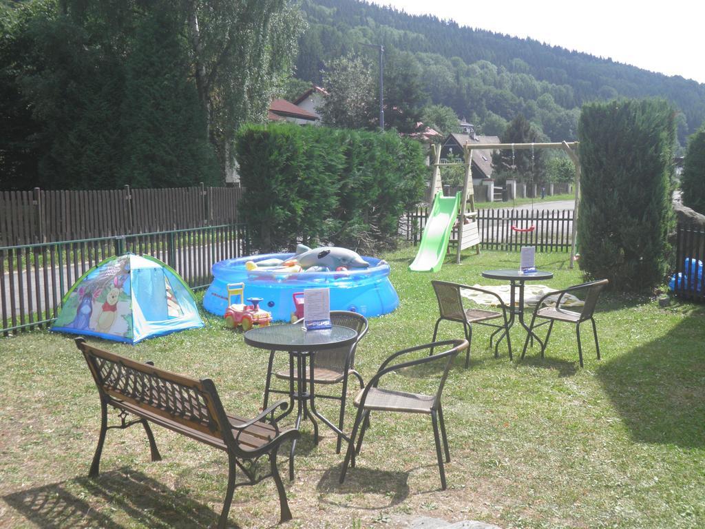 Pension Lipa Horní Maršov Exteriör bild