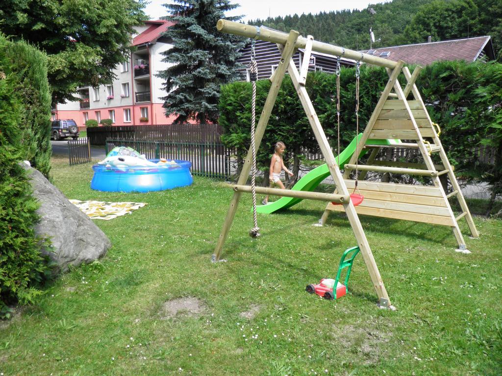 Pension Lipa Horní Maršov Exteriör bild